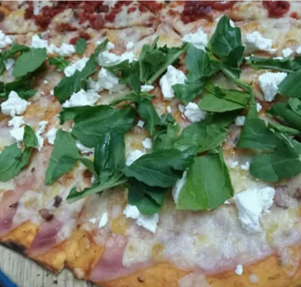 Pizza Personal hasta 2 Ingredientes