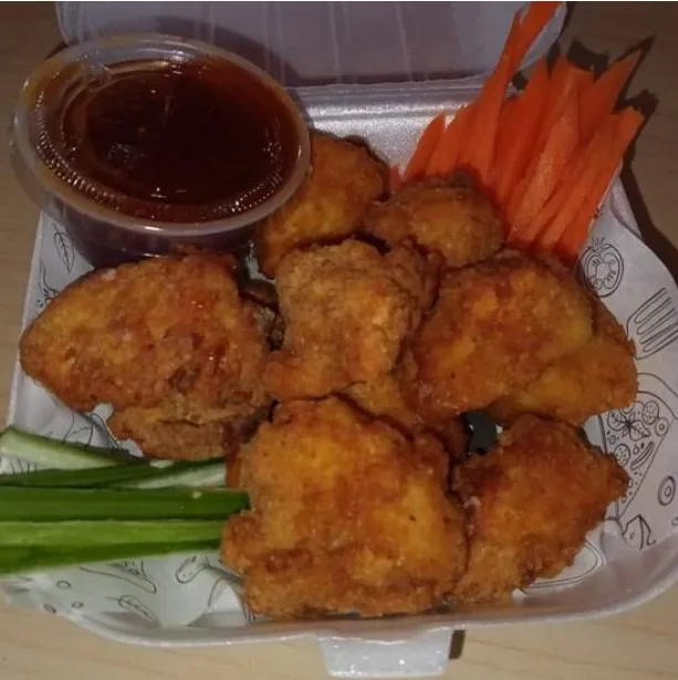 Boneless con Aderezos y Vegetales