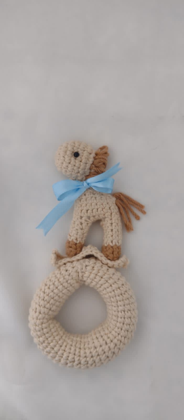 Mordedera caballito en crochet